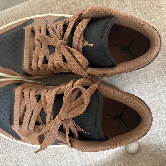 Air Jordan Low 1 - Picture 3 of 4